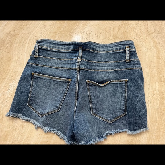 Refuge high waisted jean shorts size 8 - Picture 2 of 3
